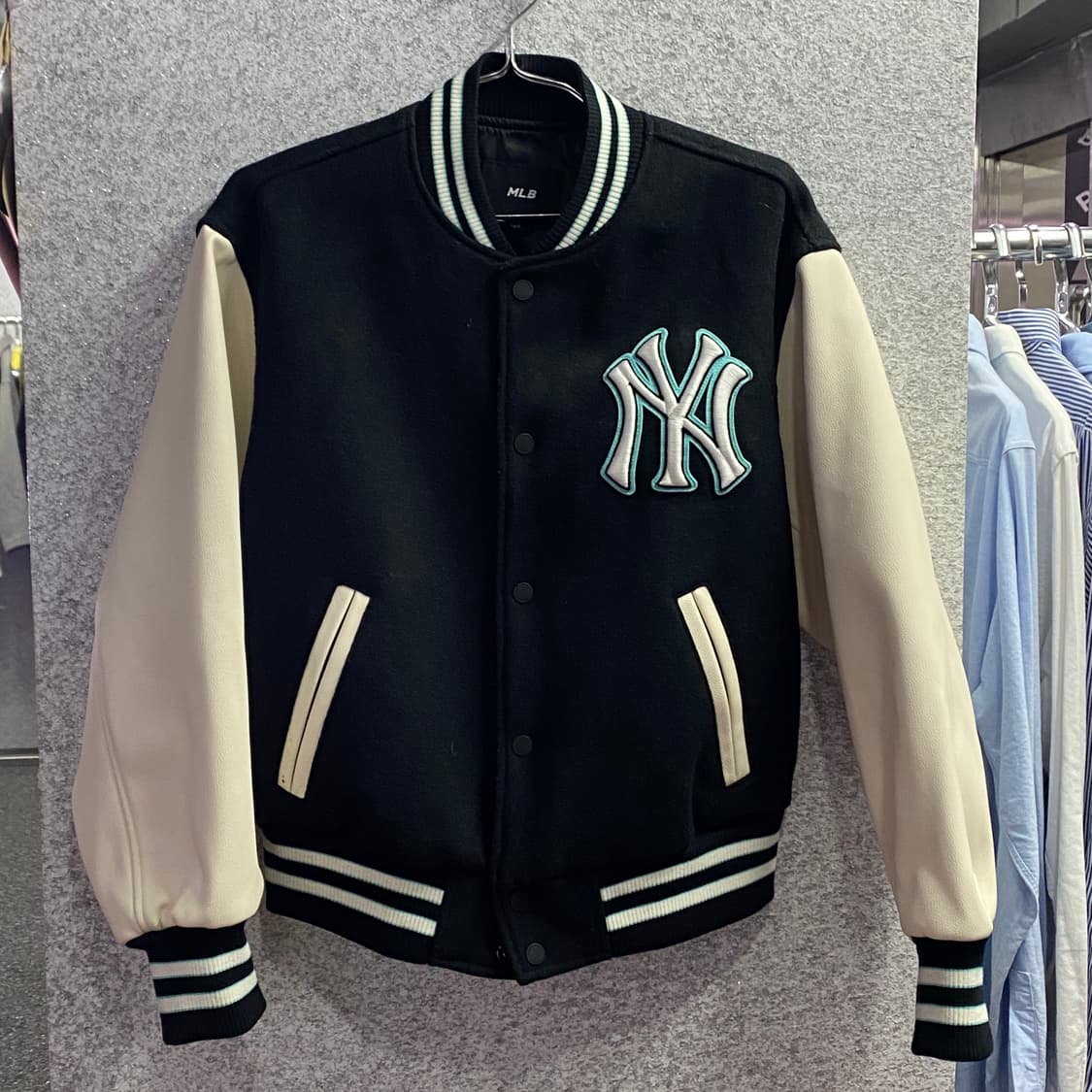 MLB 뉴욕 양키스 모직&레더 배색 바시티 자켓 B3049  상품이미지2