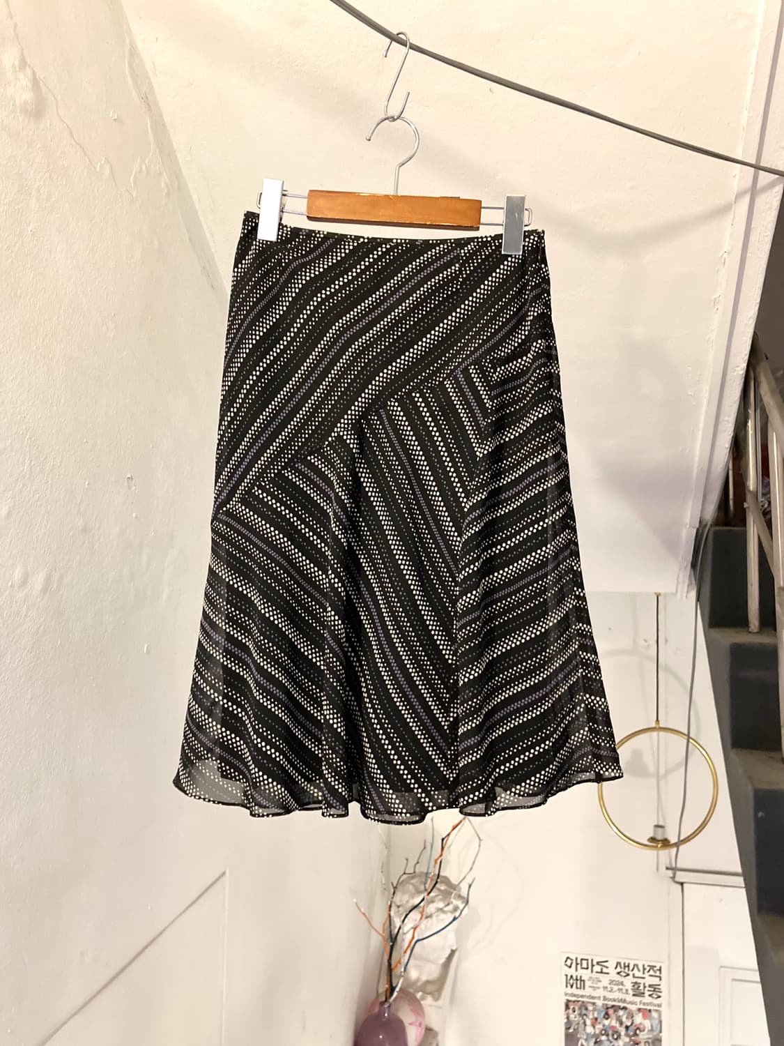 y2k 도트 미디 플레어 스커트 상품이미지1