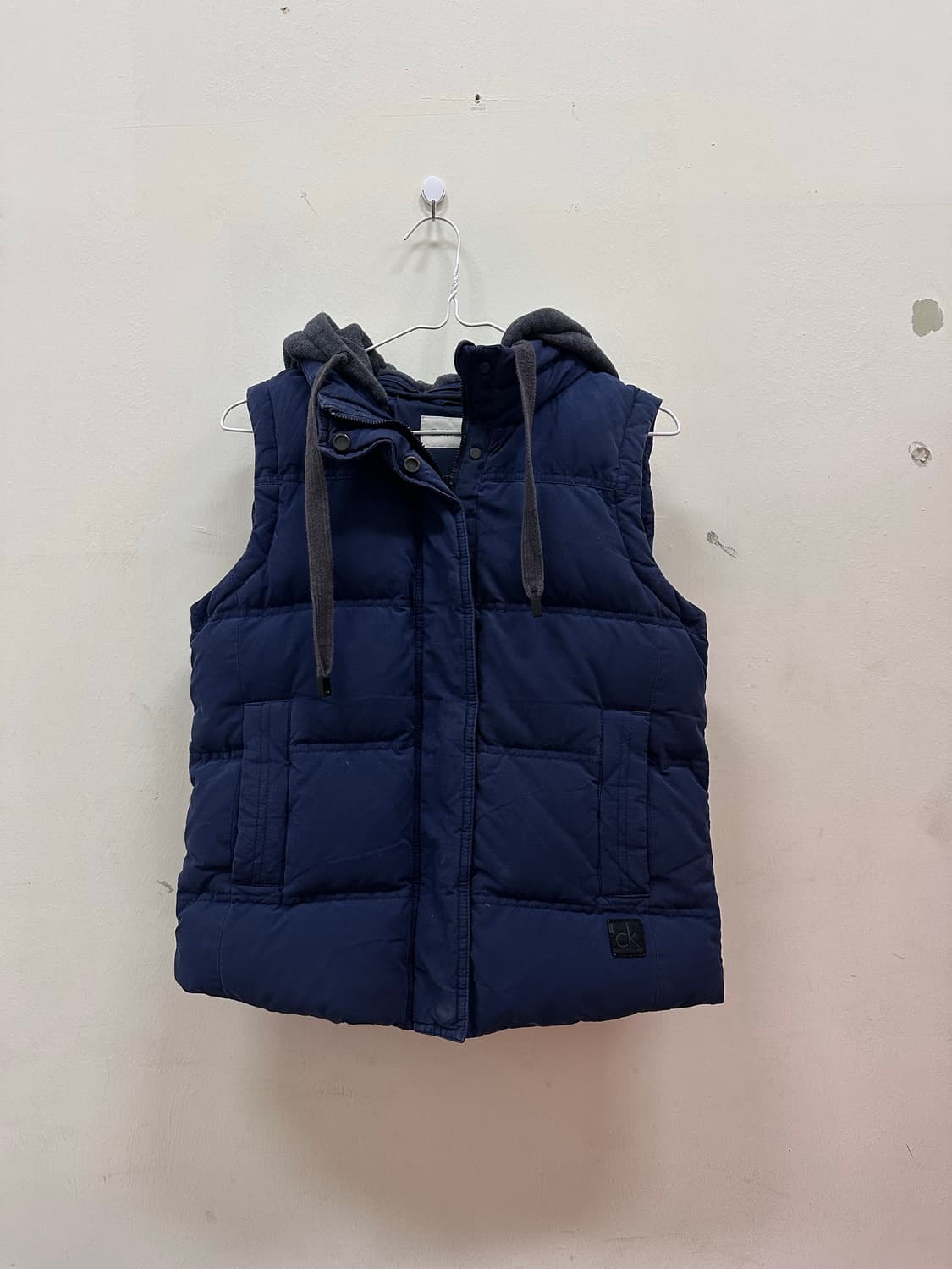 캘빈클라인 후드탈부착 조끼패딩 상품이미지2