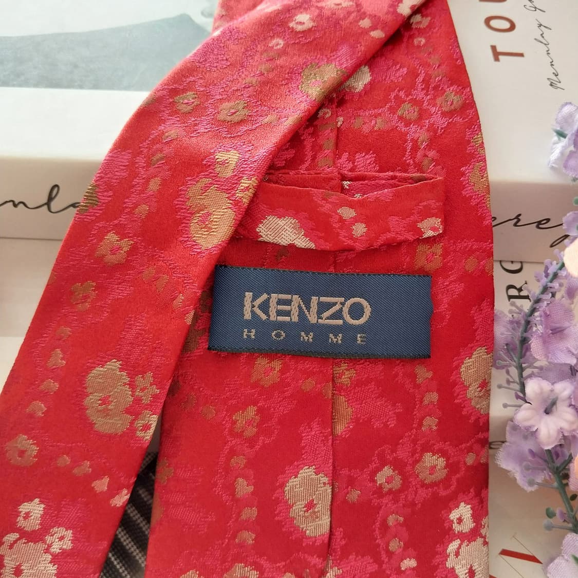 겐조 실크 진핑크 플라워 자카드 넥타이 9cm A+등급 K1358
 상품이미지6