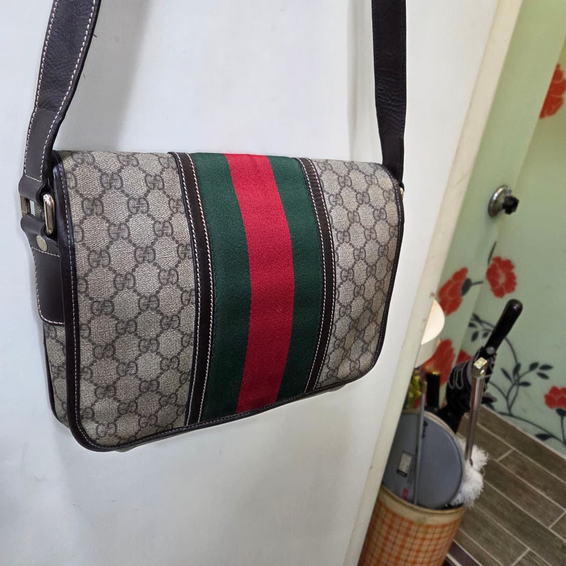 구찌 수프림 크로스백 상품이미지4