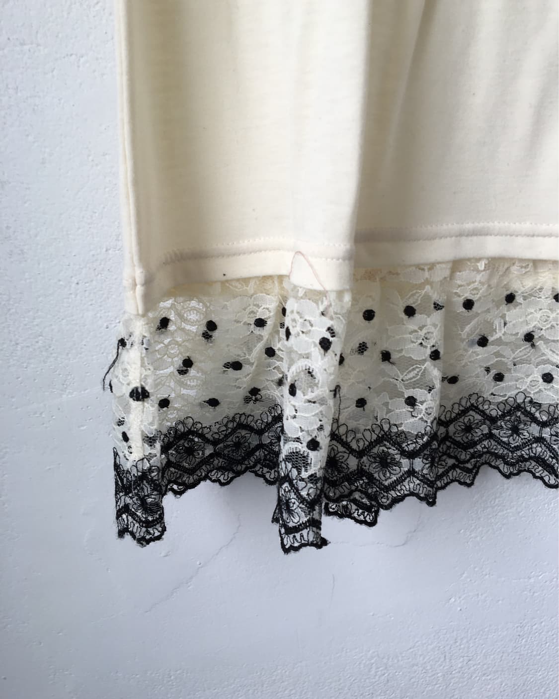 Axes femme lace trimming sleeveless 상품이미지4