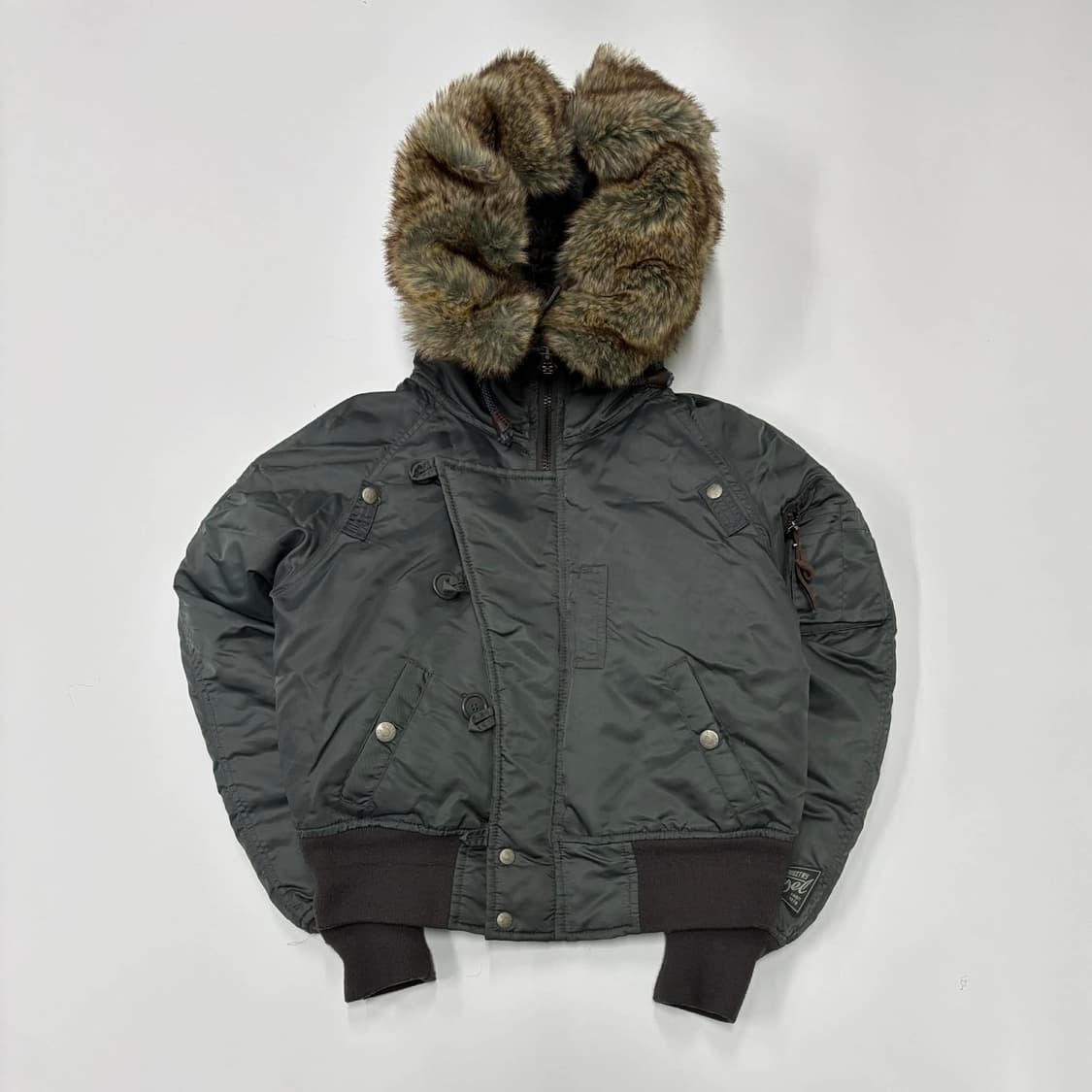 디젤 N2B 후드 퍼 숏 봄버 걸즈 패딩 자켓(M) 상품이미지4