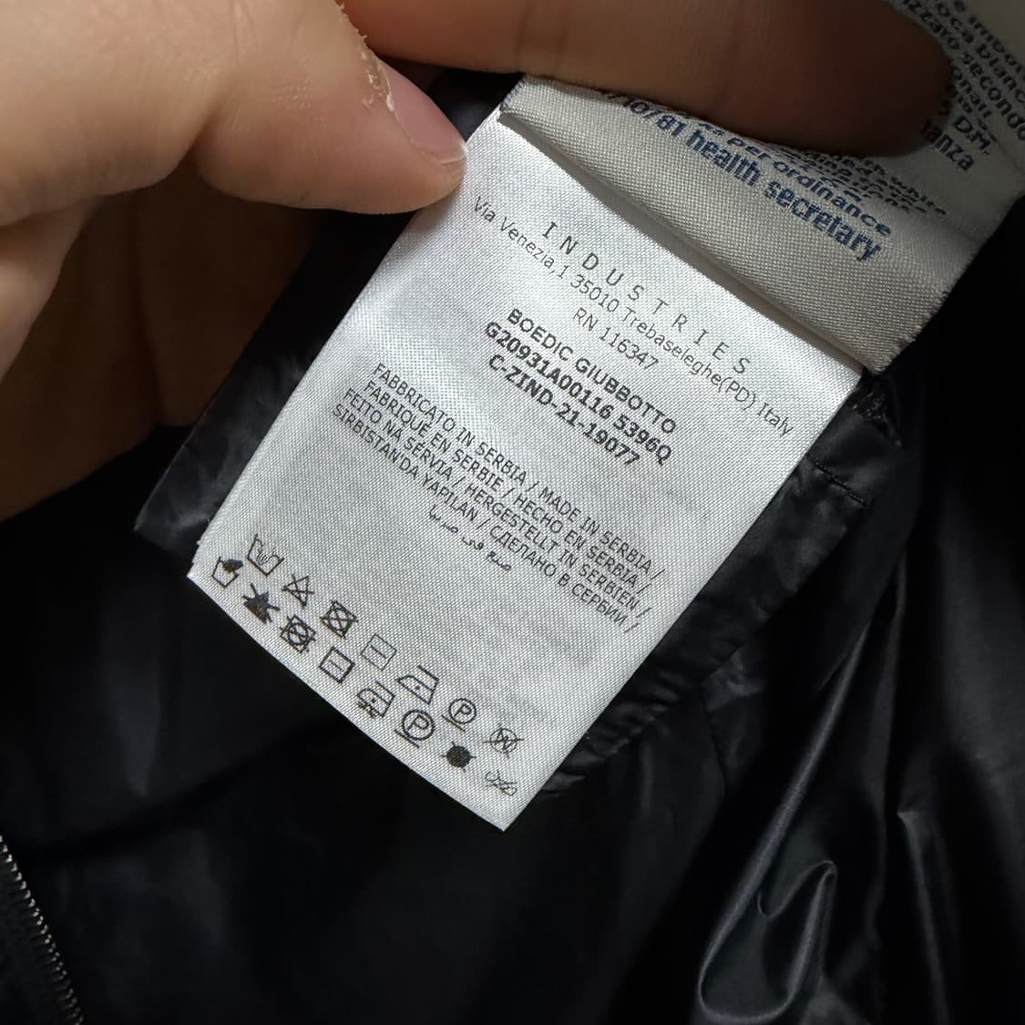 [S+급/00] 몽클레어 보에딕 여성패딩 블랙 폭스퍼 풀구성 상품이미지7