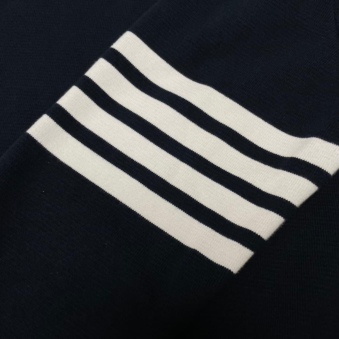 톰브라운 밀라노스티치 니트 4사이즈 신형 (100) 상품이미지3