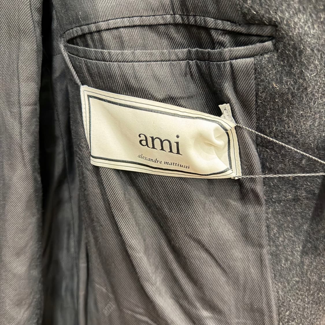 아미 클래식 울 싱글 코트 노치드 라펠 프론트 버튼 슬릿 디테일 차콜 상품이미지6