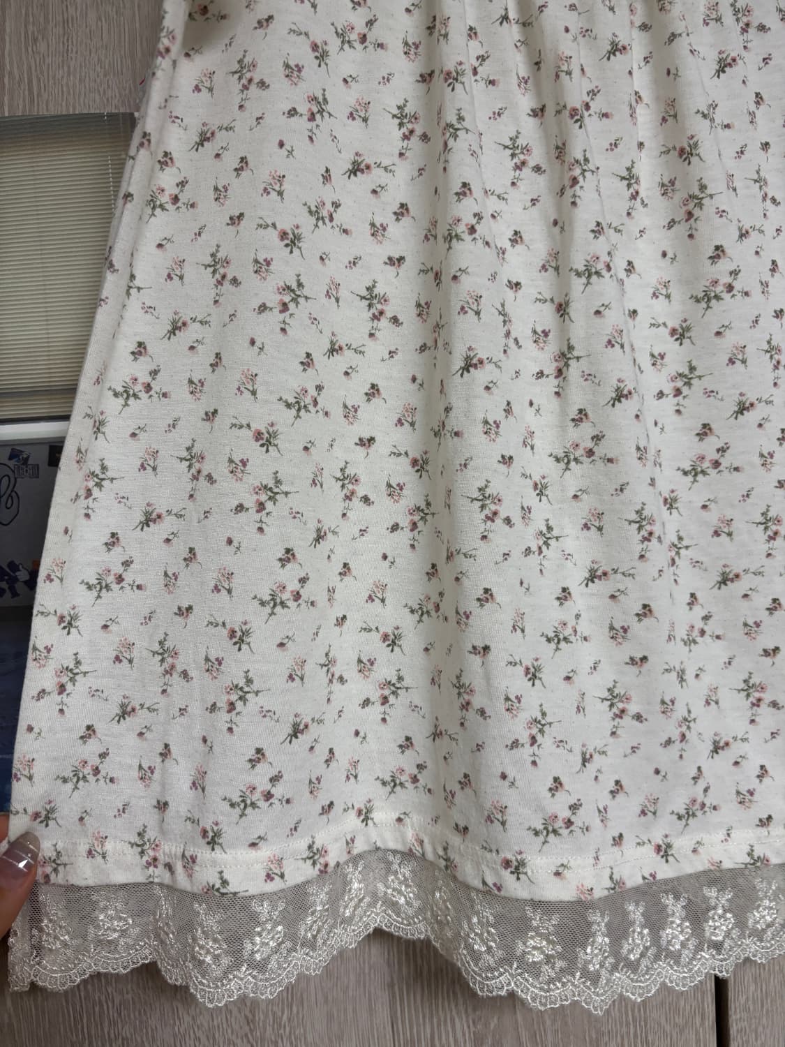 요조 빈티지 Comfort basic 우유 잔꽃 레이스 슬리브리스 나시 상품이미지4