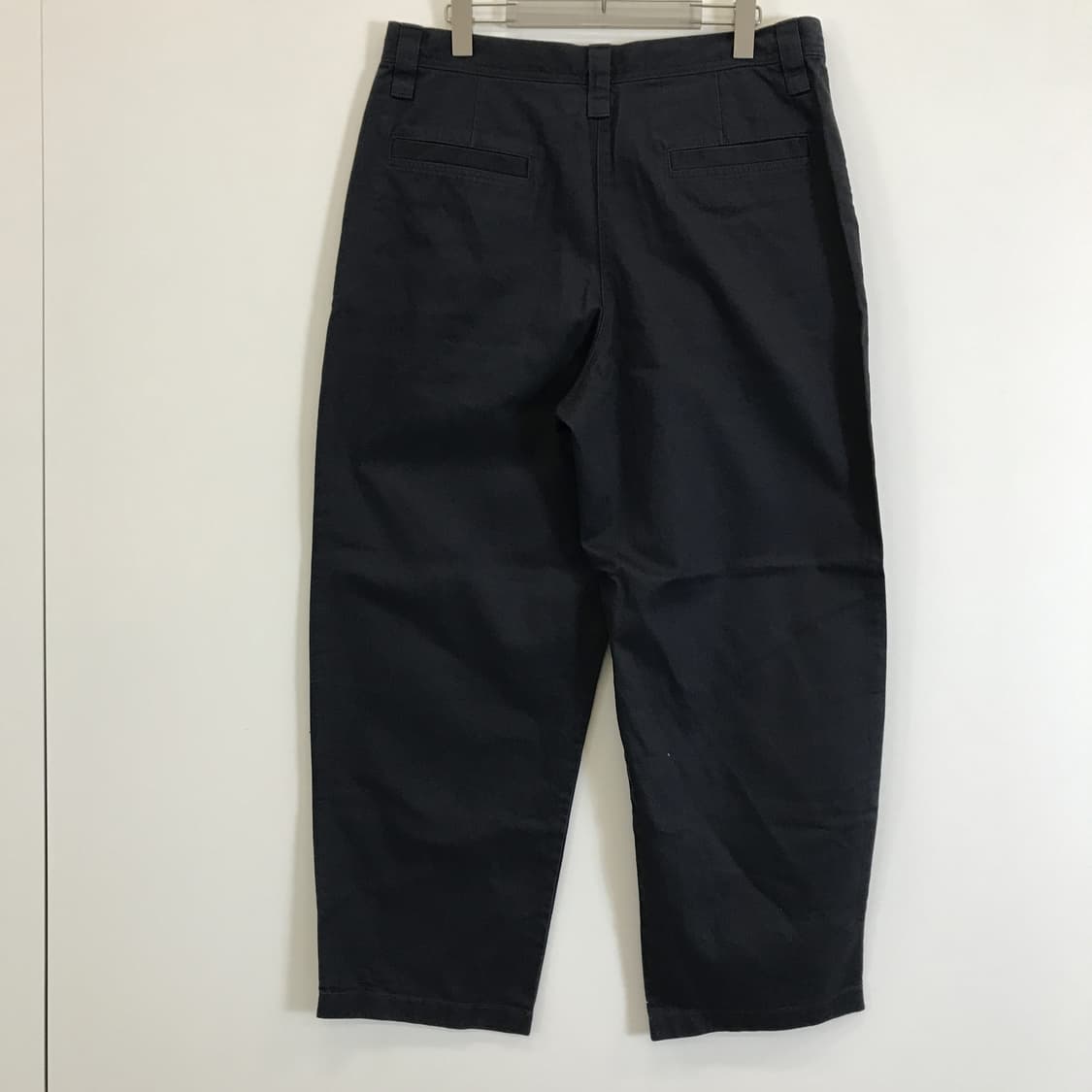 유니클로U 와이드핏 치노팬츠 네이비 새상품 [88] 상품이미지3