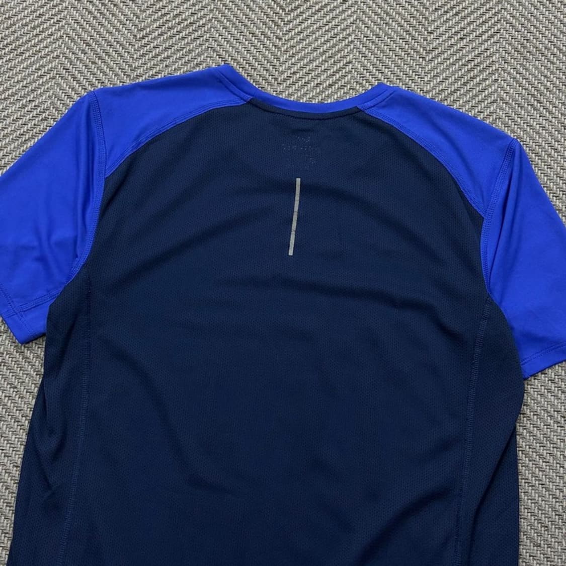 나이키 드라이핏 런닝 티셔츠 v2749 상품이미지4