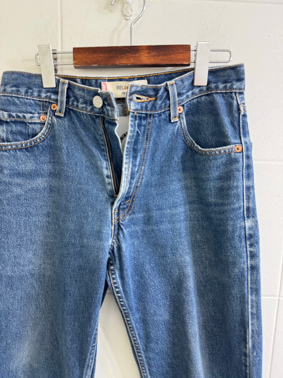 코르티스깔 리바이스 클래식 중청 워싱 스트레이트 데님 550 상품이미지6