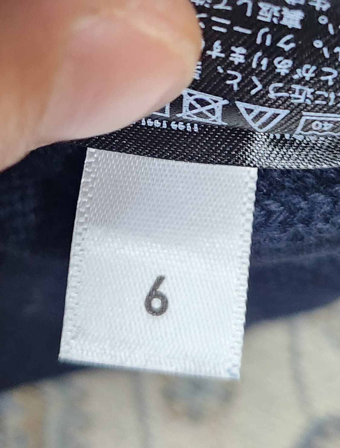 유니클로 V넥 니트 조끼 네이비 M 상품이미지4