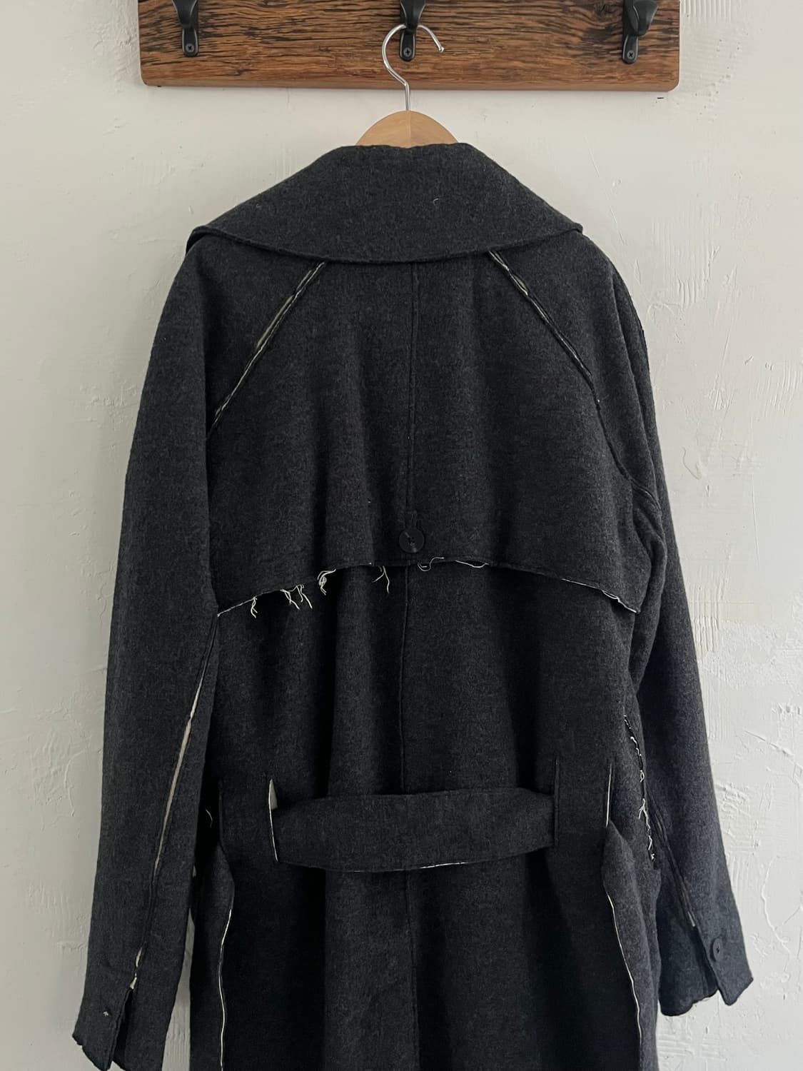 TRANSIT 트랜짓 딥차콜 컬러 집업 롱 코트 상품이미지8