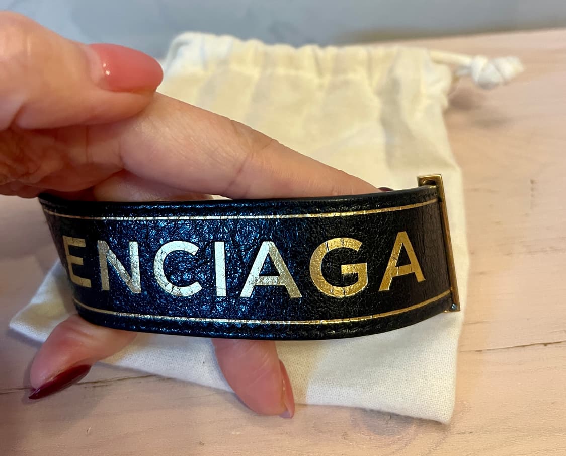 발렌시아가 Balenciaga 로고 커프 레더 팔찌 블랙 M 상품이미지8