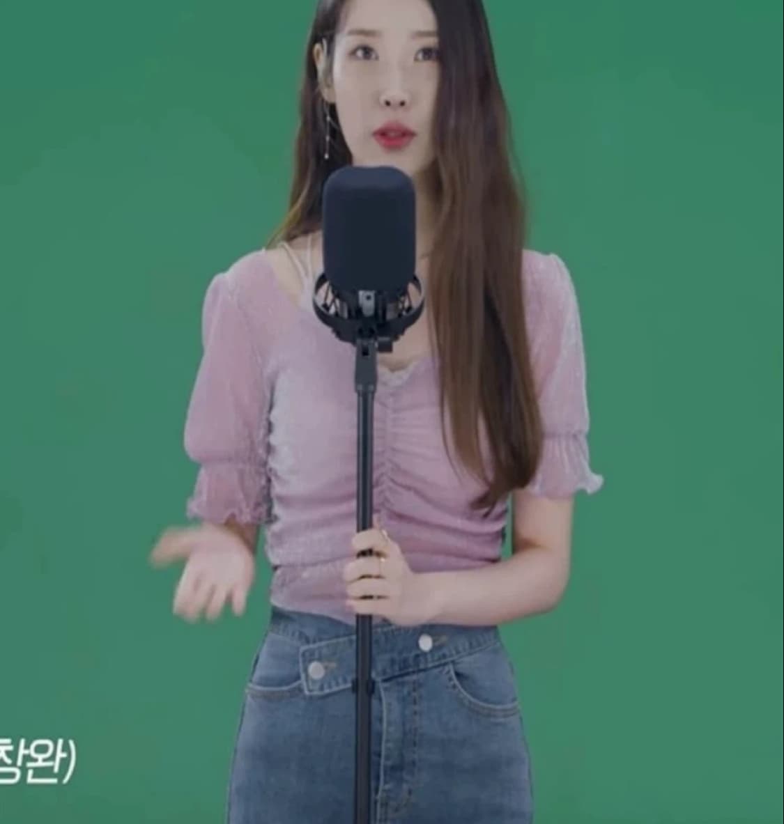아이유(iu) 딩고 착용& 워터밤 상의 블라우스 판매합니다~! 상품이미지2