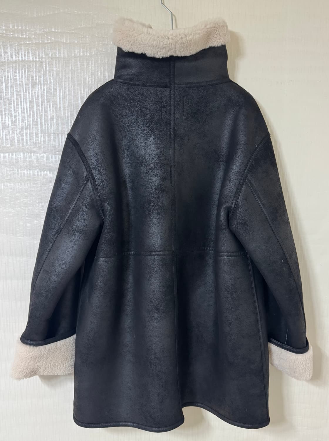 MANGO 무스탕 블랙 상품이미지5