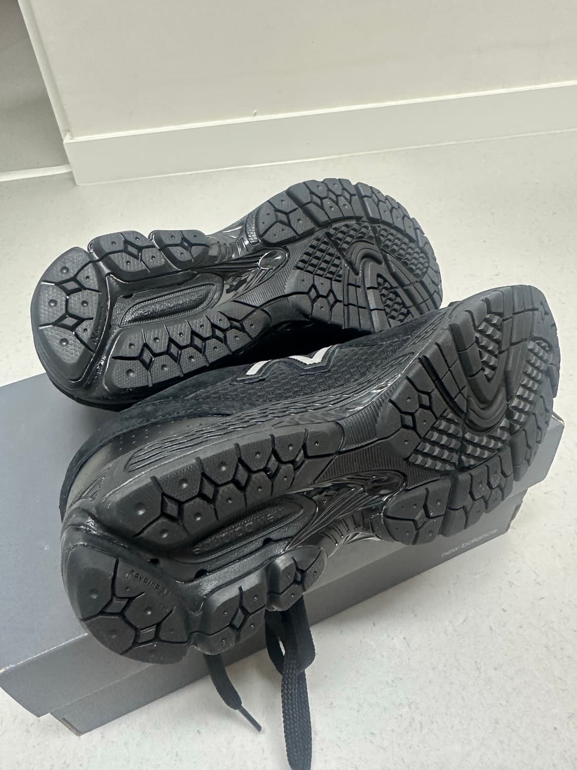 New Balance x Thisisneverthat 860v2  상품이미지7