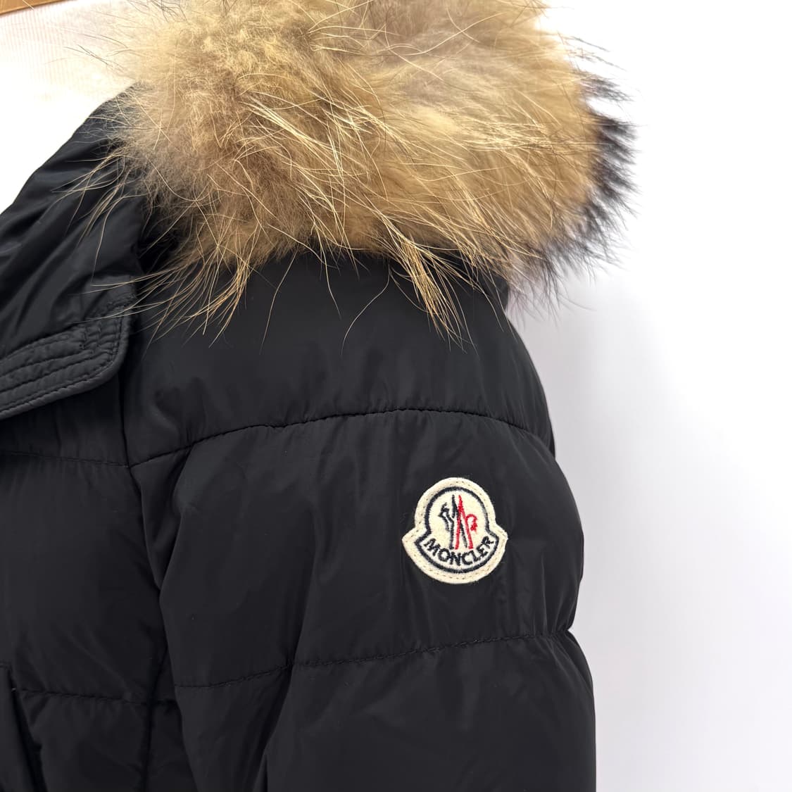 [0사이즈] 몽클레어 제네 여성 벨트 패딩 블랙 상품이미지7