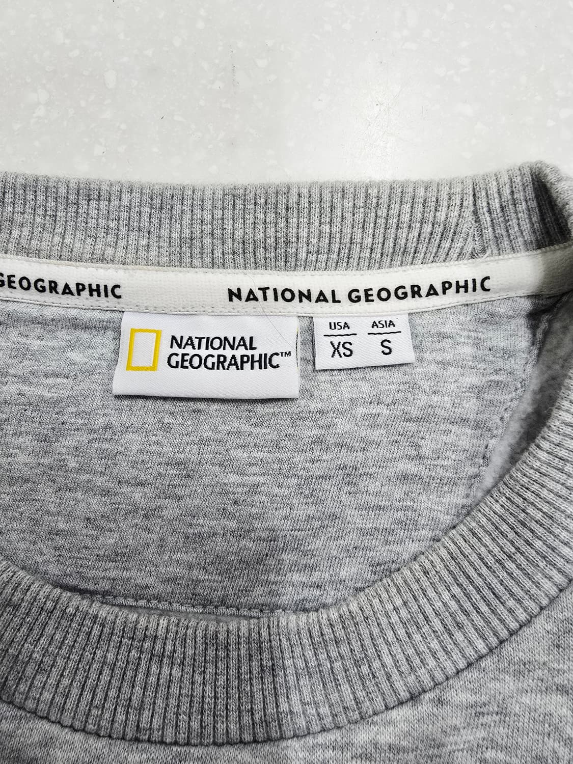 내셔널지오그래픽 맨투맨 티셔츠 회색 상품이미지9