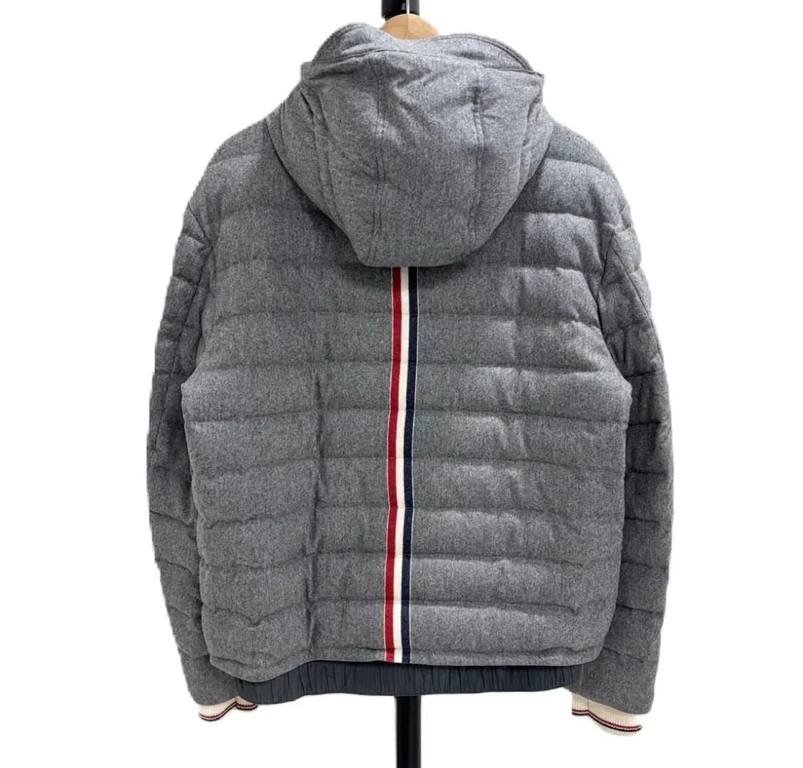 [2]톰브라운 백삼선 패딩 상품이미지1