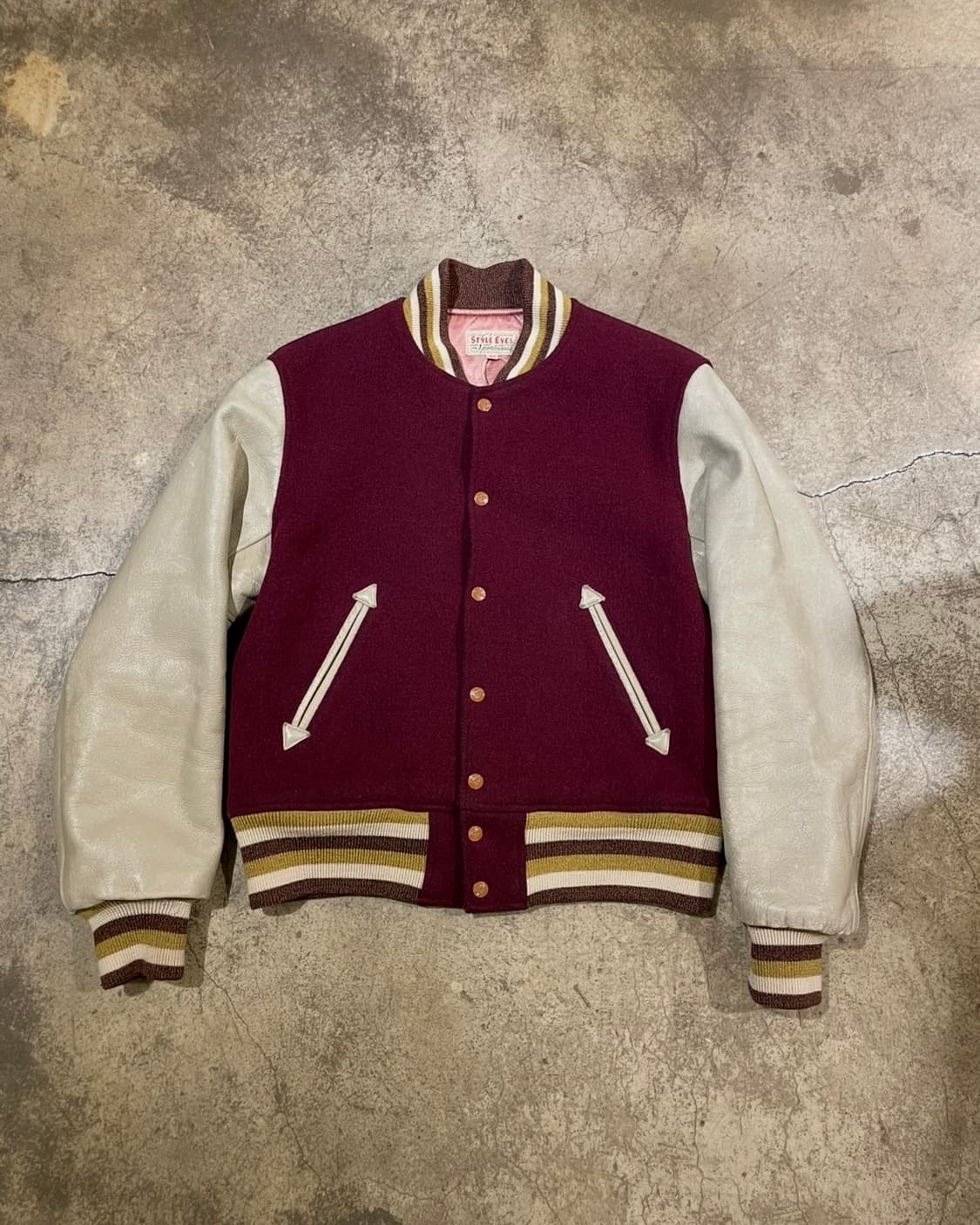 Style eyes 스타일 아이즈 에로우 포켓 바시티 재킷 (B5176) 상품이미지1