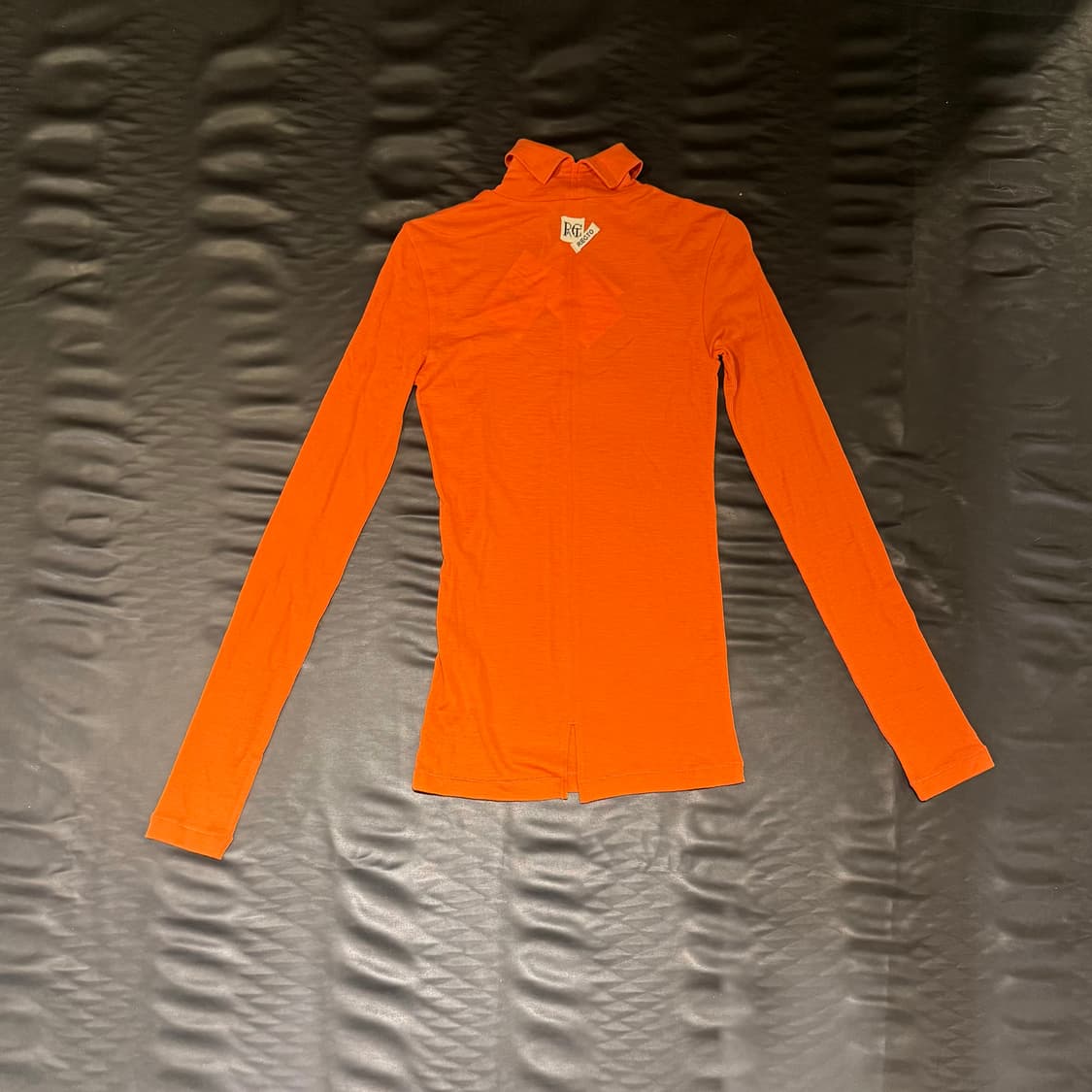 렉토 오버레이 로고 터틀넥 탑 상품이미지2