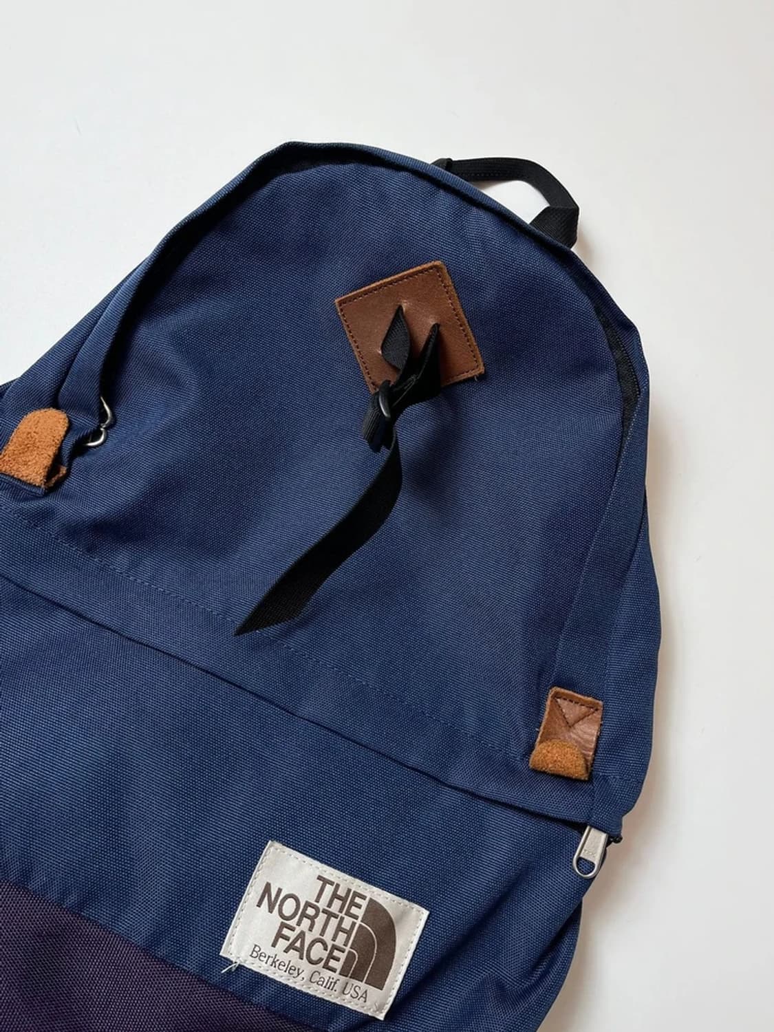 노스페이스 퍼플 배색 21L 백팩 Q1378 상품이미지2