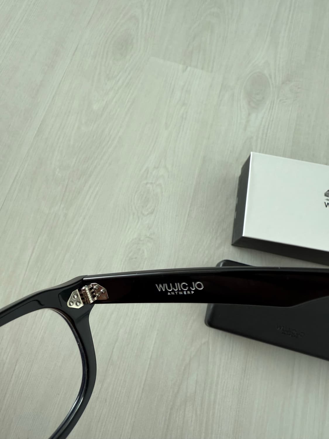 Wujic Jo A411 블랙 안경 상품이미지4