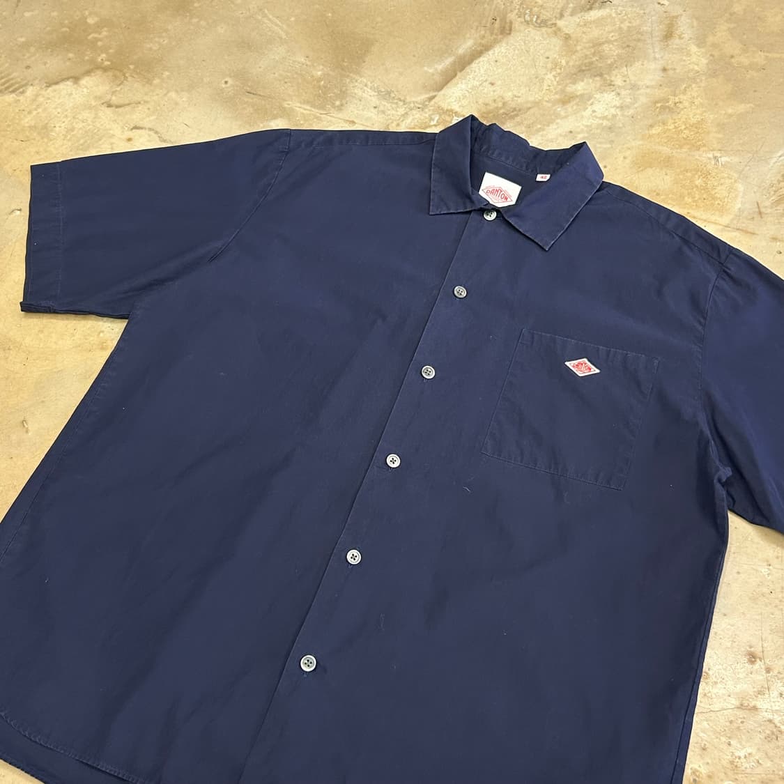 42 단톤 네이비 반팔 셔츠 상품이미지1