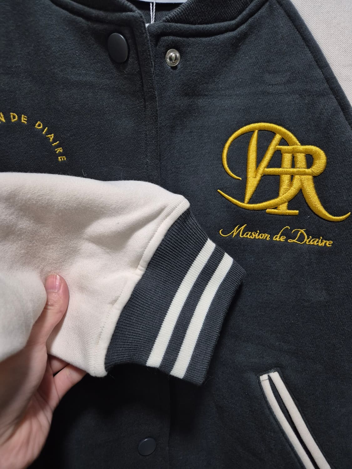 DIAIRE. 배색 야구 점퍼 상품이미지5