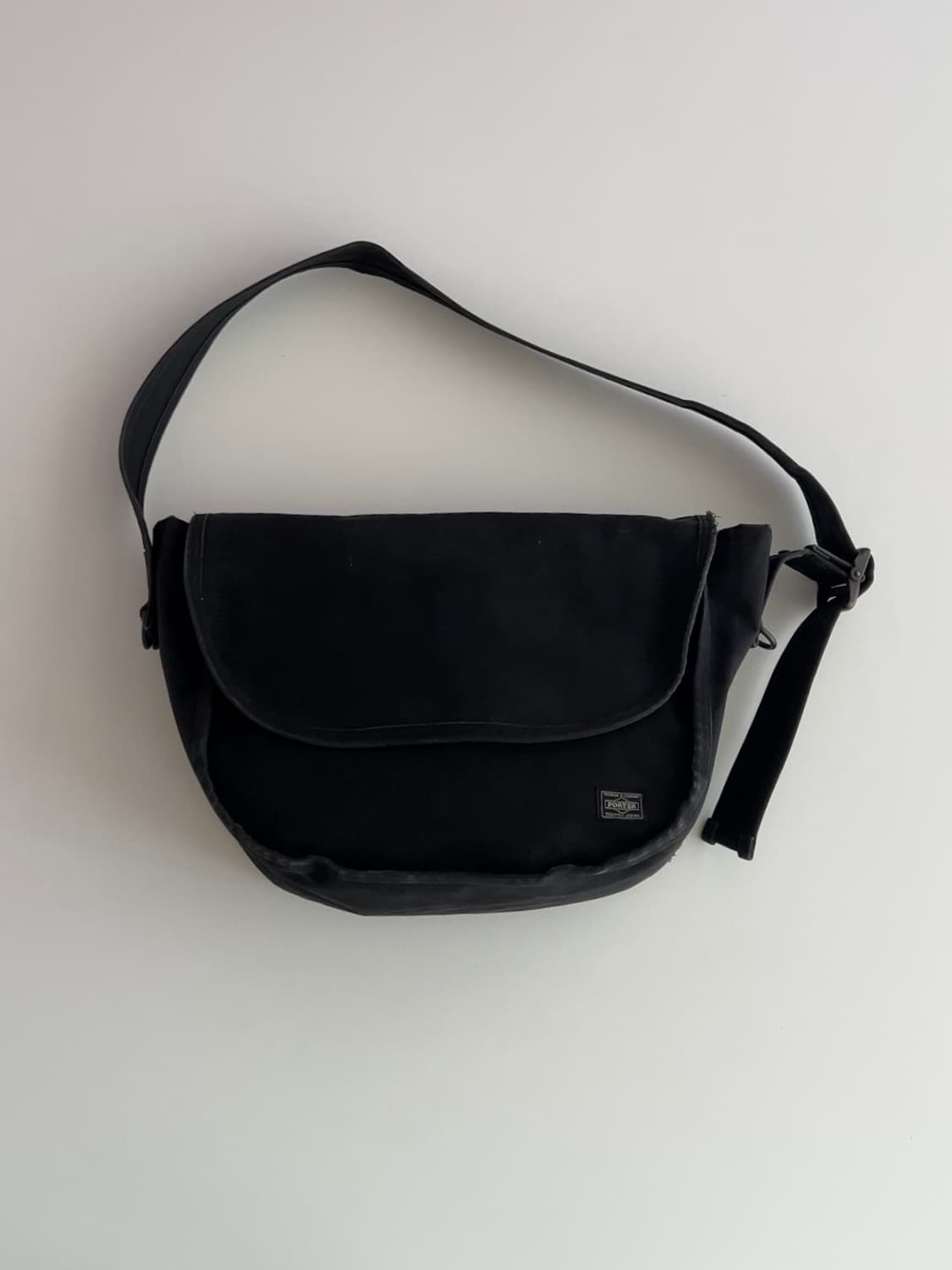 요시다포터 스테인 블랙 메신저백 상품이미지1