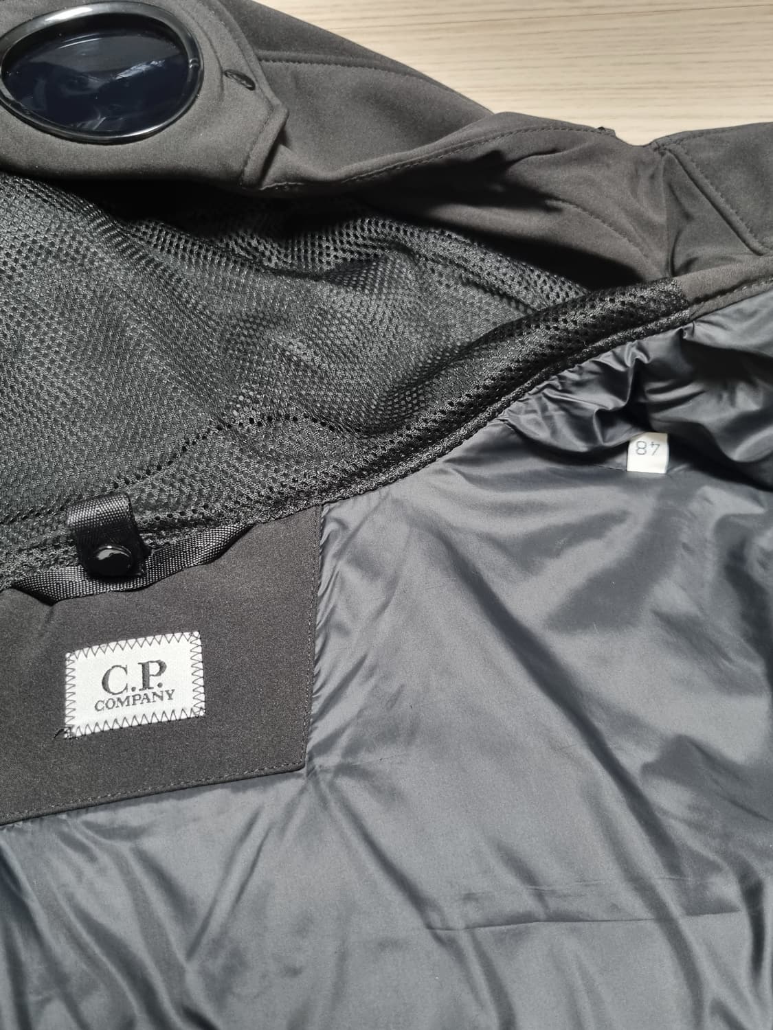 cp컴퍼니 쉘 조끼패딩 상품이미지4