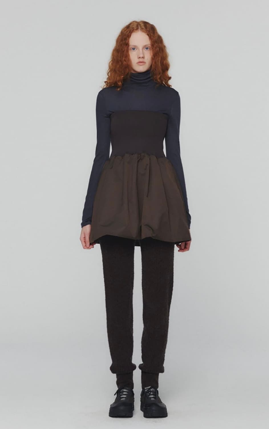 아모멘토 셔링 플레어 미니 스커트 블랙 상품이미지1