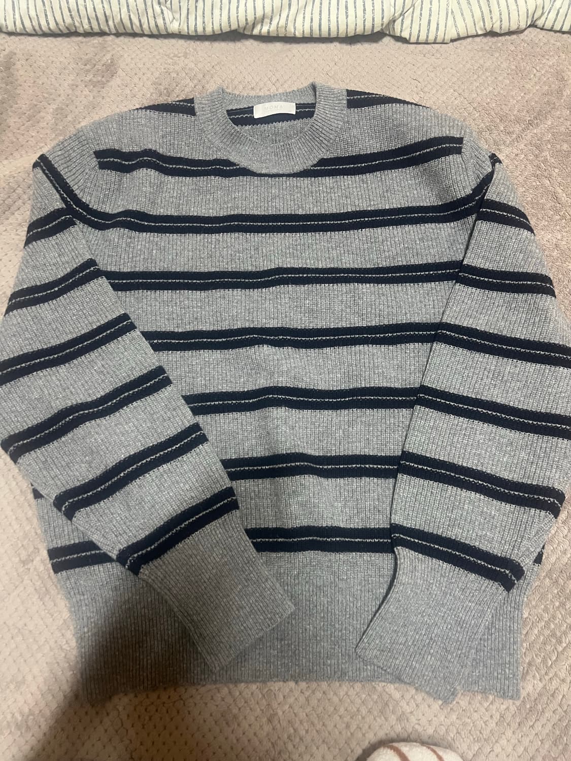 48 모마디자인 스트라이프 니트 회색 상품이미지1