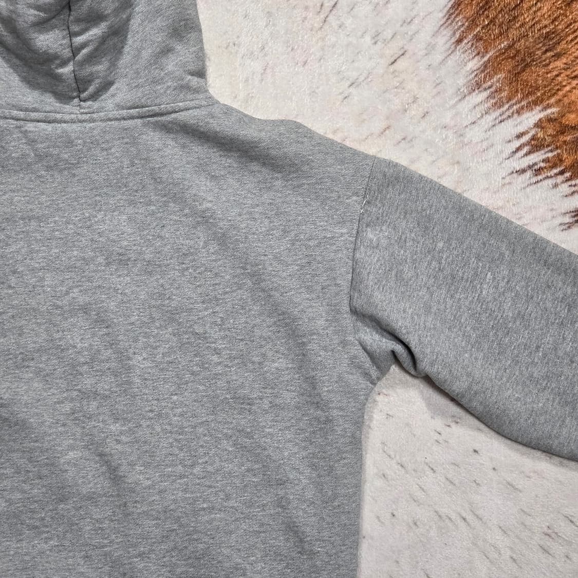커버낫 그레이 로고 자수 후드티 상품이미지6