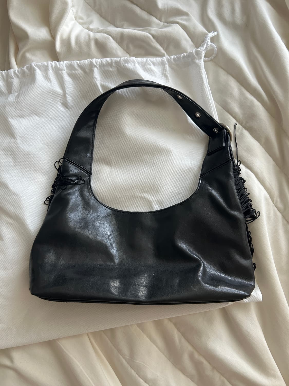 샌드뮤지엄 PONY FRINGE BAG [Black] 상품이미지4