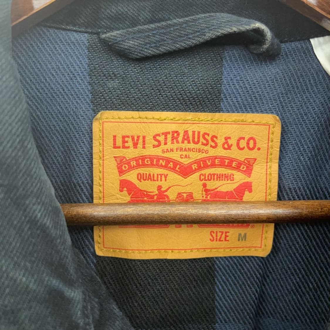 리바이스 레드탭 블랙 트러커 데님 자켓 95 C06264 상품이미지4