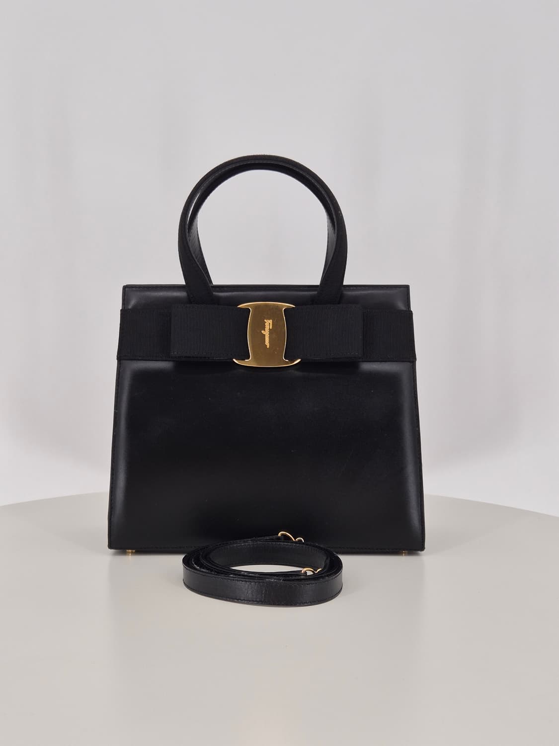 페레가모 바라 리본 탑핸들 2way 숄더백 상품이미지1