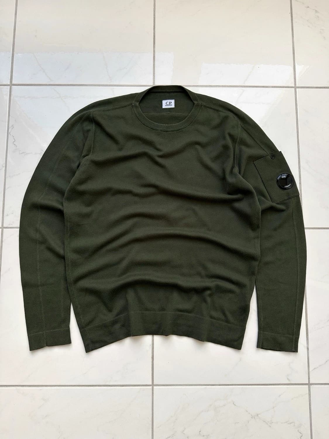 C.P. 컴퍼니 램스울 크루넥 렌즈 스웨터 상품이미지1