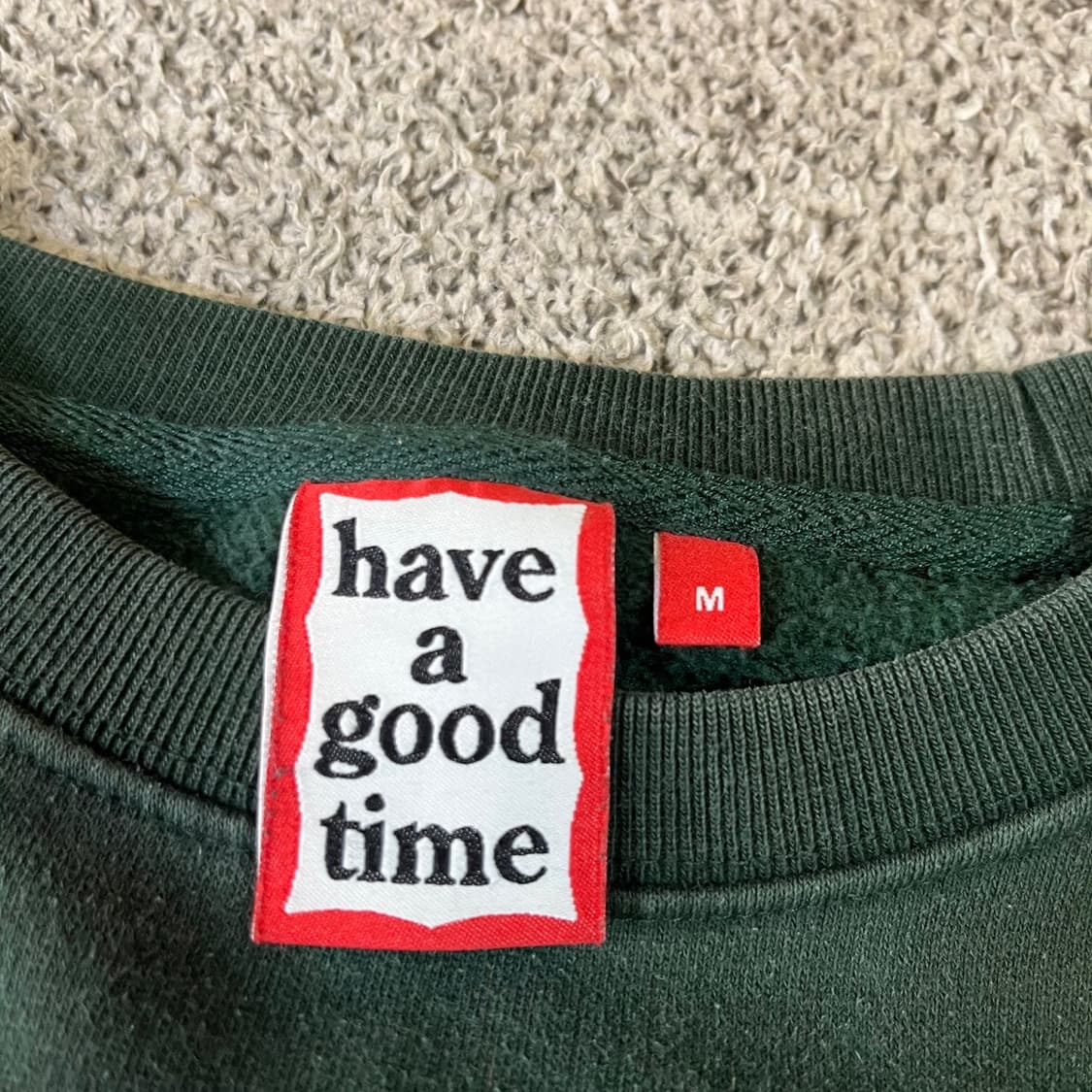 해브 어 굿 타임 맨투맨 상품이미지3
