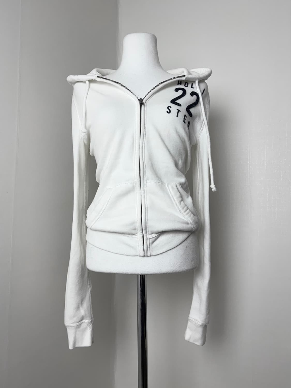 홀리스터 딱붙 화이트 후드집업 상품이미지1