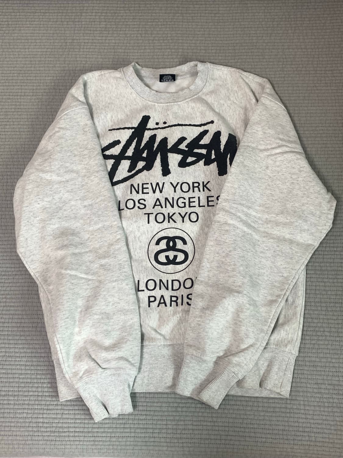 스투시 월드투어  맨투맨 M 상품이미지3