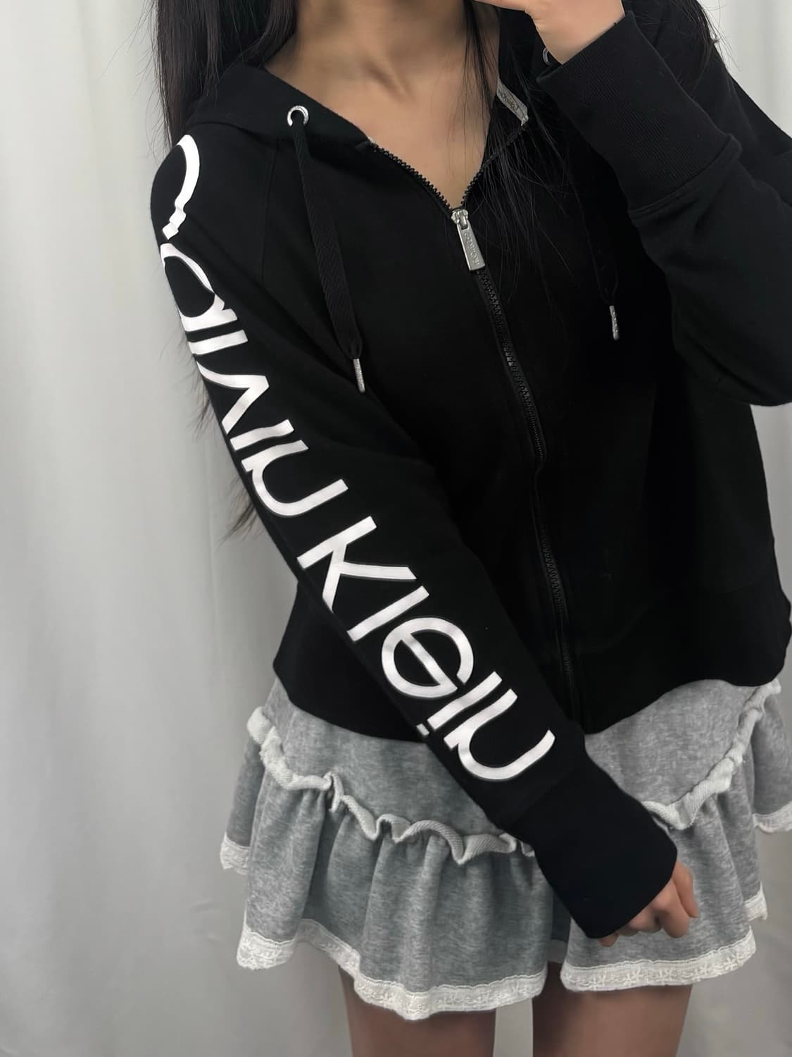 캘빈클라인 블랙 후드집업 상품이미지1