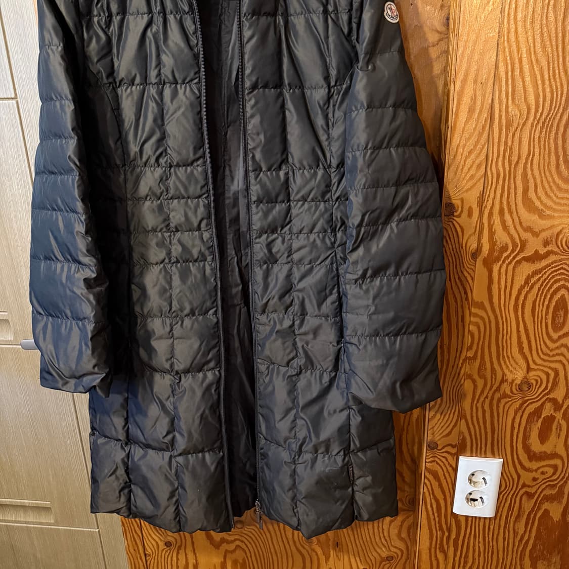 감정서 포함) 몽클레어 패딩 판매 합니다. 상품이미지5