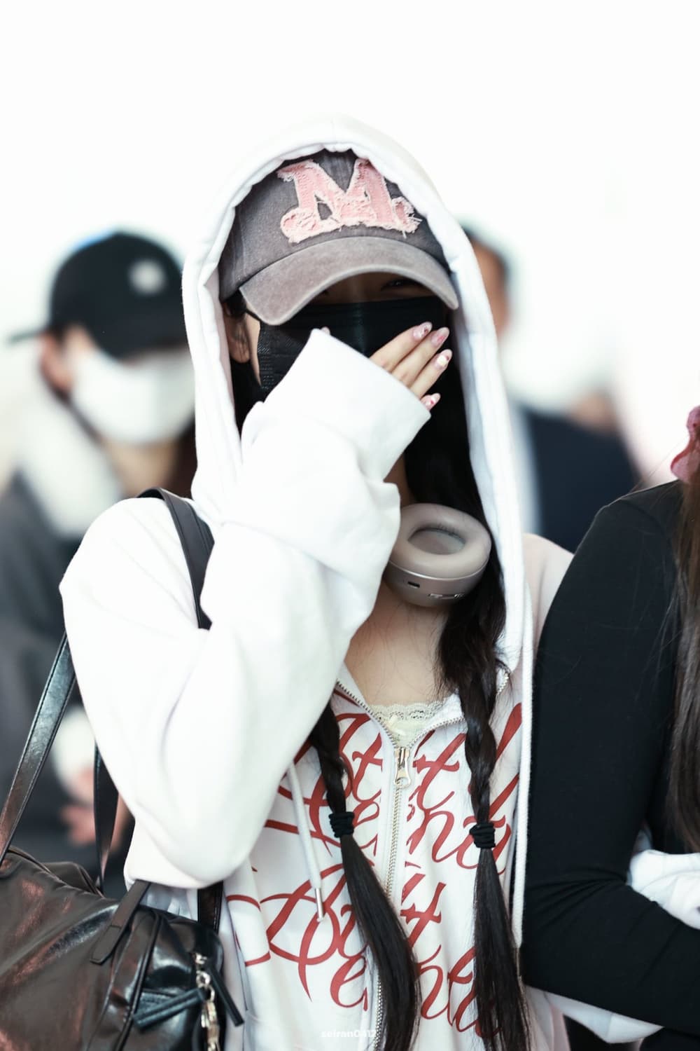 유하착용!!)팬시클럽 어텐션 아일렛 후드집업 상품이미지1