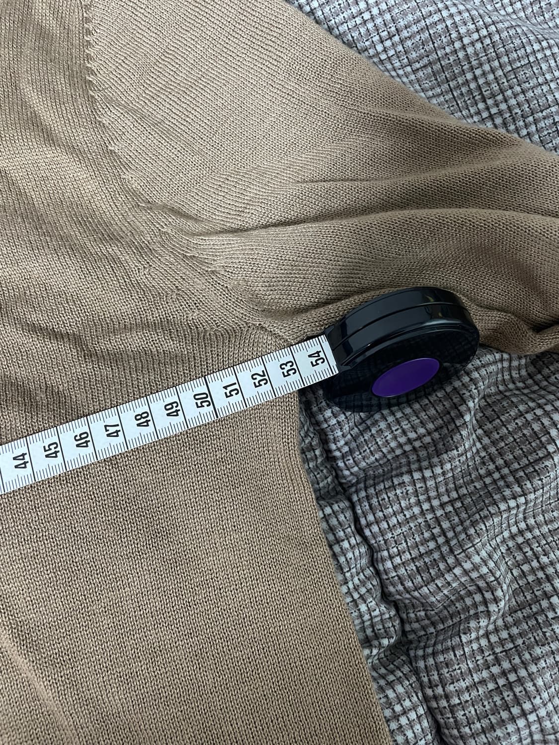 베이지 라운드넥 니트 상품이미지3