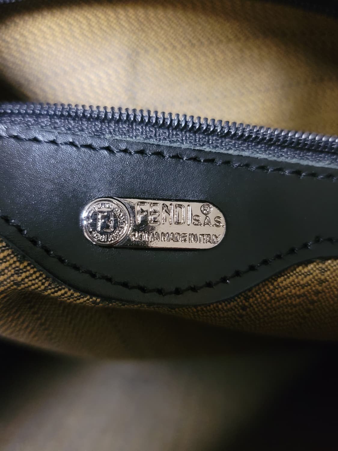 정품 펜디 가방 토트백,숄더백2way(디올샤넬보테가루이비통구찌셀린느생로랑 상품이미지6