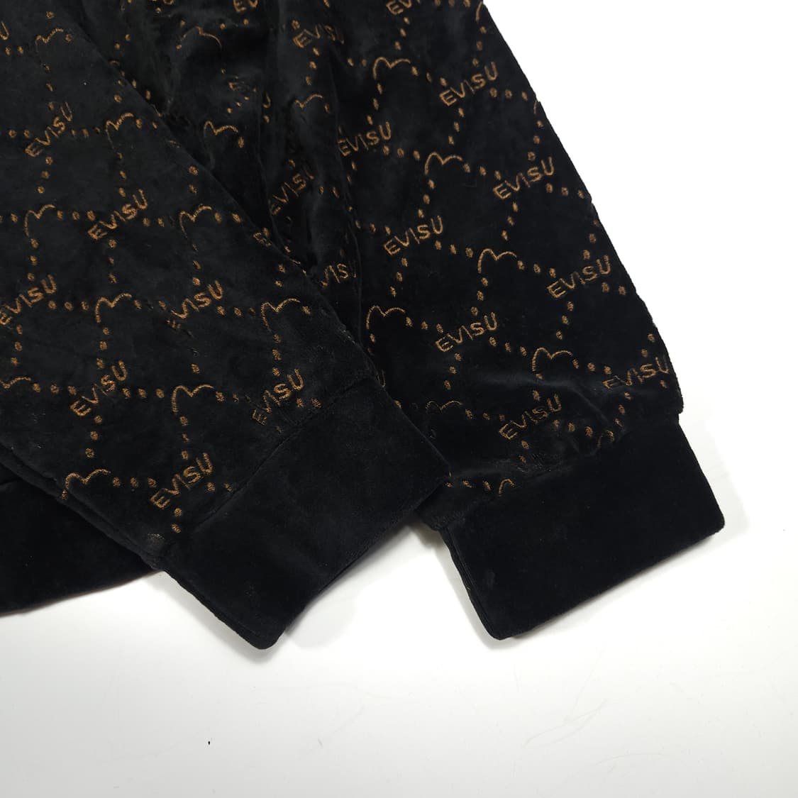 에비수 모노그램 벨벳 져지 상품이미지5