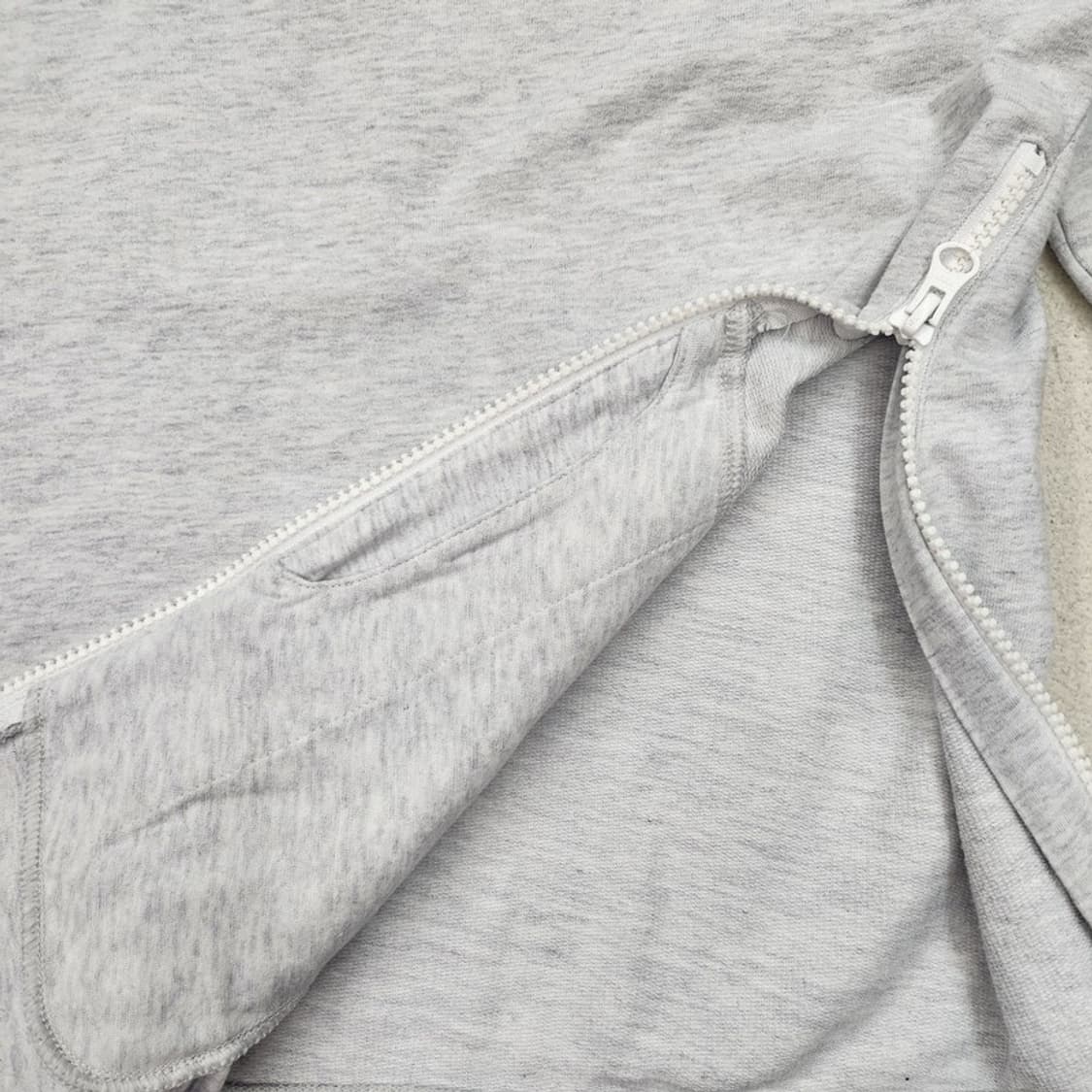 NIKE 트랙앤 필드 맨투맨 상품이미지4