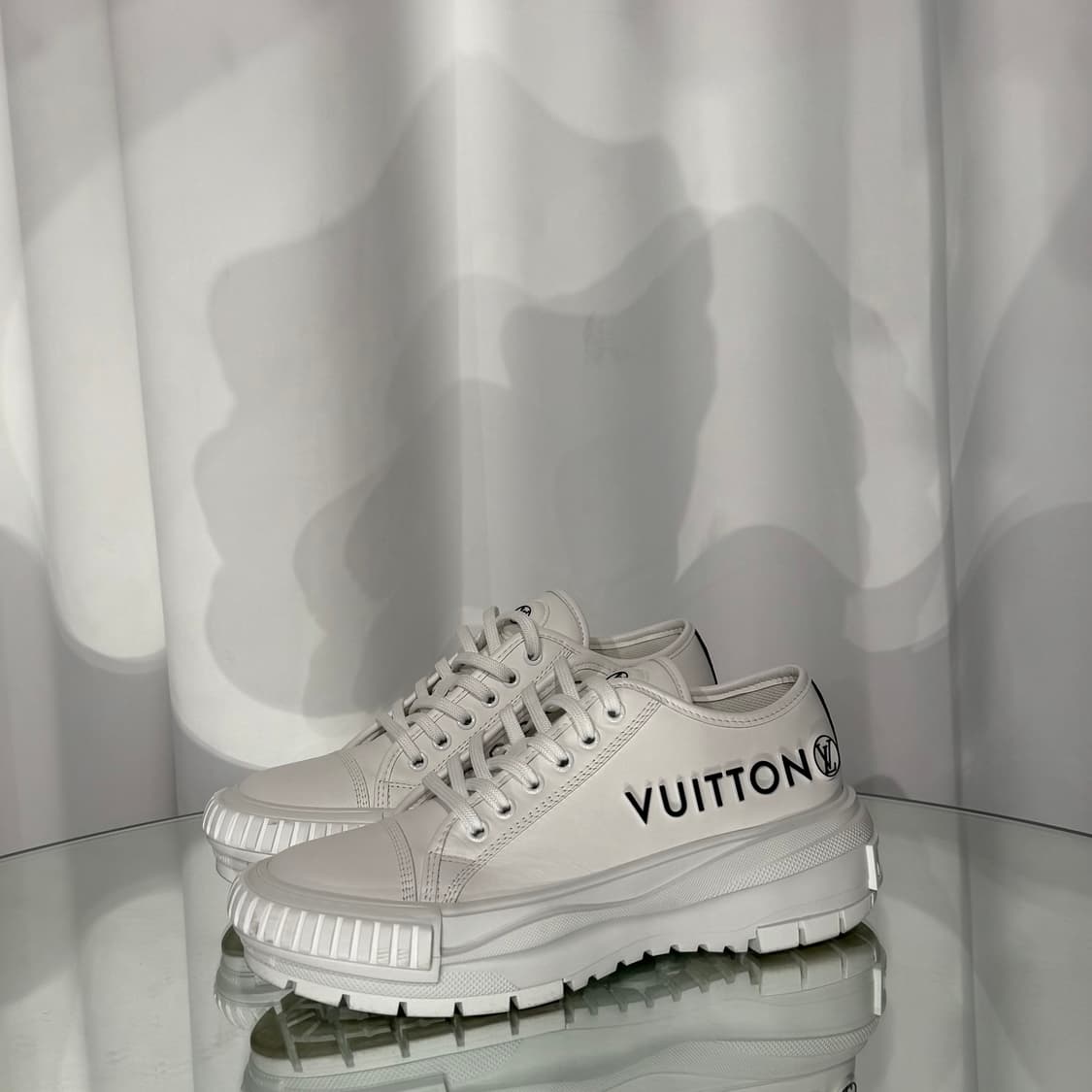 [정품] 루이비통 LV 스쿼드 스니커즈 38사이즈 상품이미지2