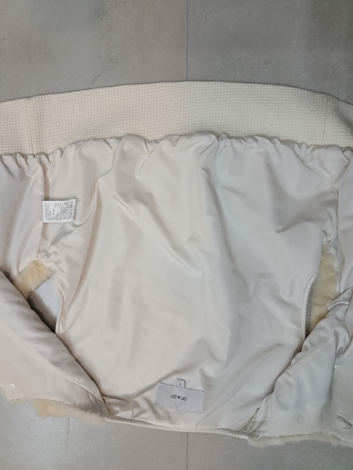 온앤온 아이보리 밍크 조끼 상품이미지3